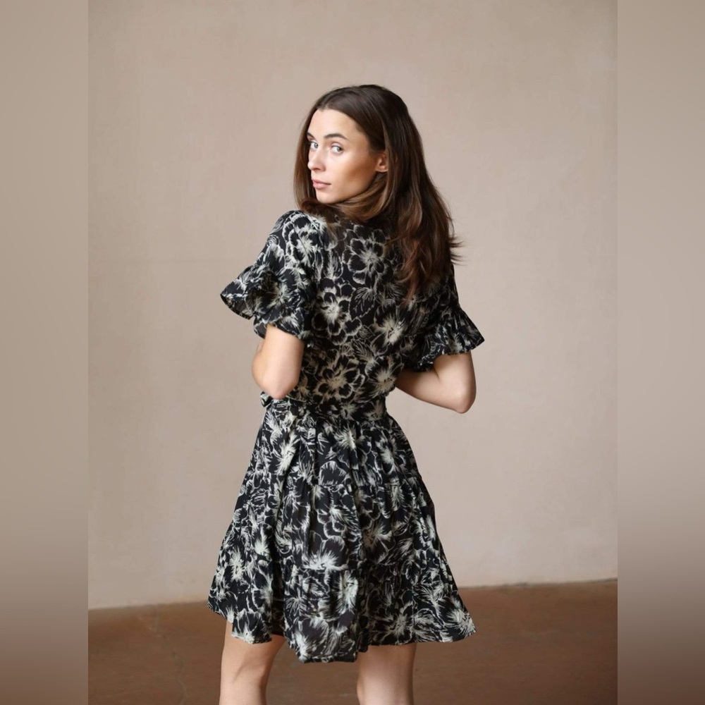 Mille Resort & Travel Violetta Dress in Black Hibiscus Size XS - Picture 3 of 8